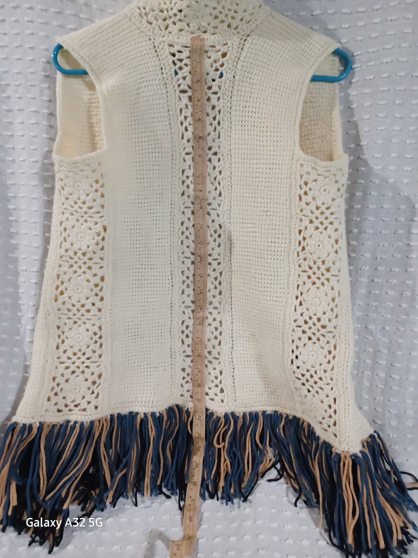 Sleeveless Cardigan With Flower Detail