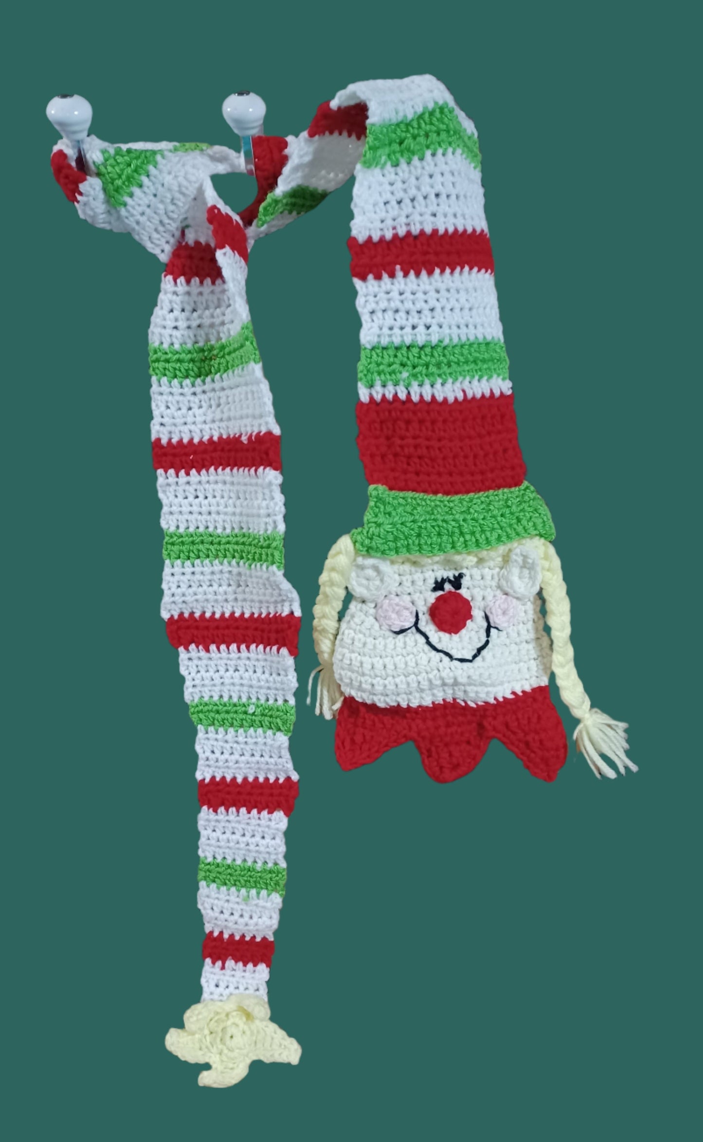 Elf Keyhole Scarf